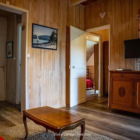 Apartment Les Tilleuls Besse-et-Saint-Anastaise